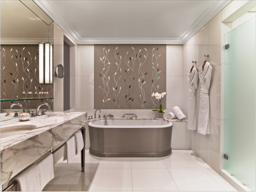 Salle de bain suites Plaza Athénée Plaza Athenee salle de bain