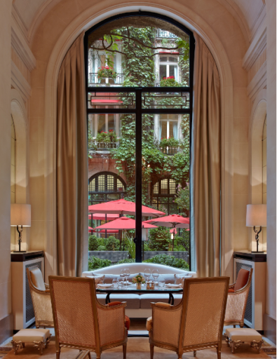 nouveau lobby sallon plaza athénée