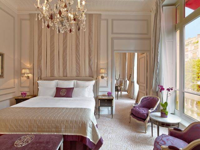 Suites and Rooms at the Plaza Athénée